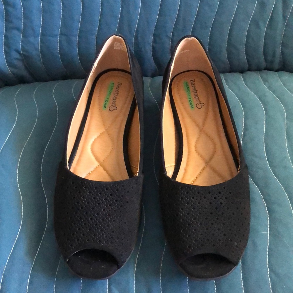 Black Peek-a-Boo Flats